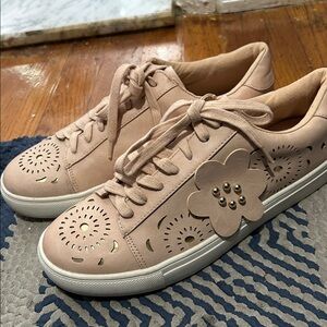 NWOT Nanette Macys Blush Pink with Gold Details Sneakers size 8.5